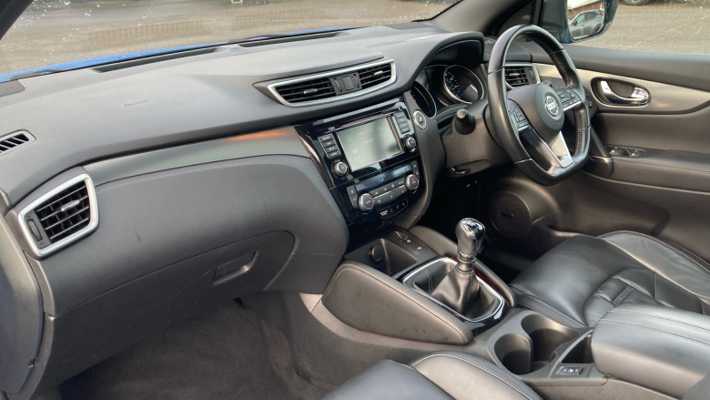 Nissan Qashqai 1.3 DiG-T Tekna+ 5dr Petrol Hatchback